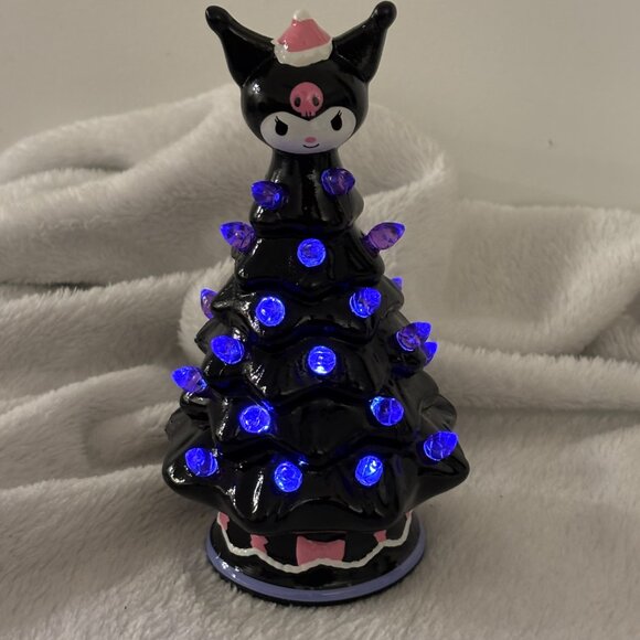 6" Collectable KUROMI Ceramic Christmas Tree - Picture 4 of 7